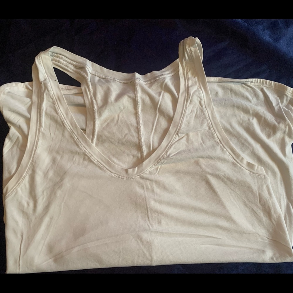 Lululemon top